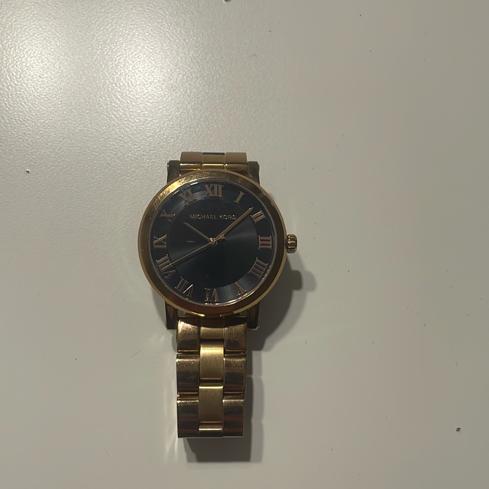 Michael Kors Lennox Rose Gold - Tone Watch 256400